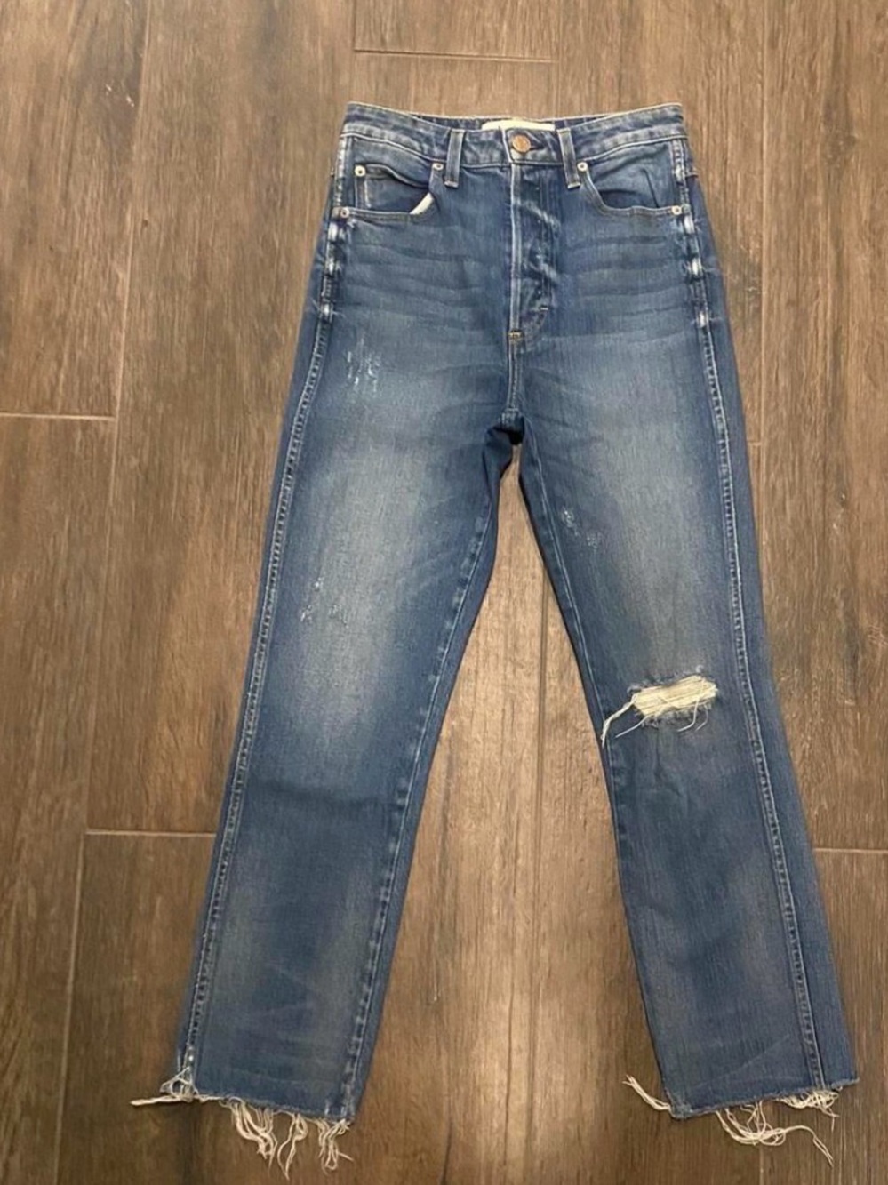 Women’s Amo CHLOE CROP Girl Crush w/ Destroy Denim Jeans
Size: 26